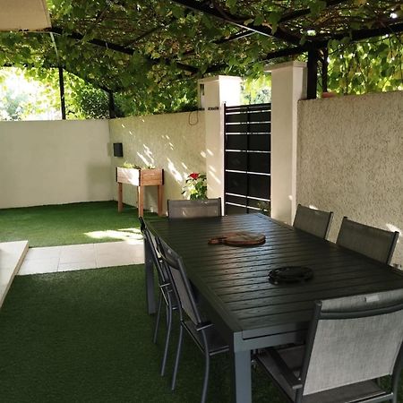 Villa J Et V Bedarrides Экстерьер фото